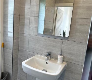 North End Apartment | New Cozy Studio Apt. House with Parking. Entire space