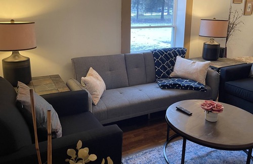 East Lansing House | NEW!! Cozy two bedroom house in East Lansing