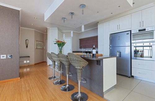Mouille Point Apartment | New Cumberland 501 by CTHA