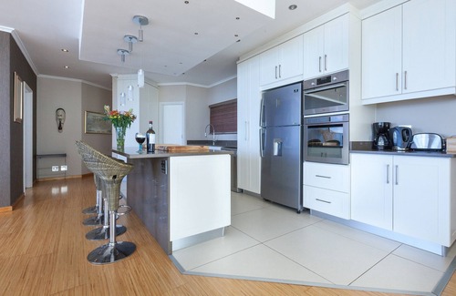 Mouille Point Apartment | New Cumberland 501 by CTHA