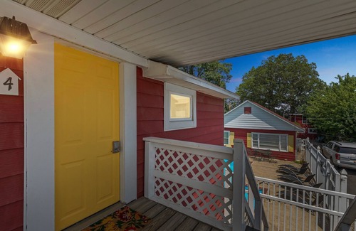 Monticello Apartment | NEW! Dave's Last Resort - Poolside Cabin 4