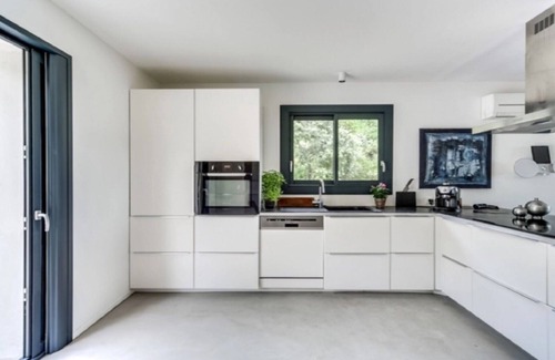 Saint-Etienne-du-Gres House | New! Designer "Alpilles" home