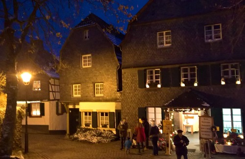 Reifferscheid House | NEW .: "Die kleine Burg", castle bar, infrared cabin, fast WiFi,