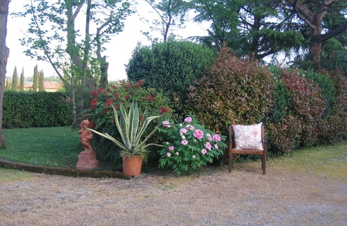 Arqua Petrarca House | New Domus rosarum is located in the heart of the Euganean hills, at Arquá Petrarca