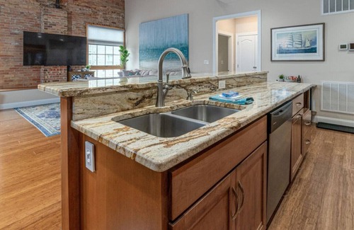 Lexington Condo | New! Downtown Loft - Walk to WLU & VMI