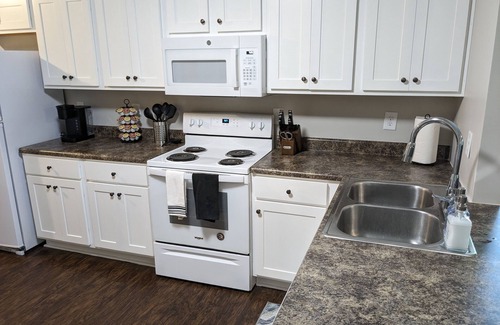 Perry Apartment | New, Downtown Perry - 2 Miles to Fairgrounds, Pets OK