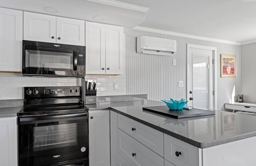 Alton Bay House | New Dreamy Lake Front Home