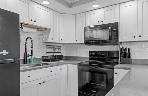 Alton Bay House | New Dreamy Lake Front Home