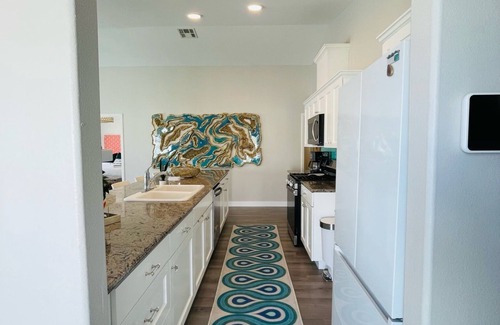 Palm Springs House | -NEW-Eclectic house Palm Springs-San Jacinto Mtn views, saltwater pool- sleeps 8