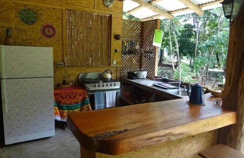 Playa Negra Cabin | New, El Chic Shack, Rustic yet Comfy walk to Negra