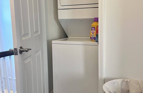 Leicester Apartment | New England Charm & Easy City Access Charming Apt in Leicester