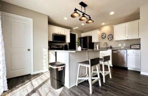 Germantown Apartment | NEW Executive Home in Germantown, OH