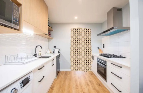 Lake Tekapo Apartment | New, family friendly warm 2bebroom2 bathroom unit/king bed