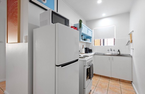 New Farm Apartment | New Farm Nest! 2Bed/1Bath/Balcony