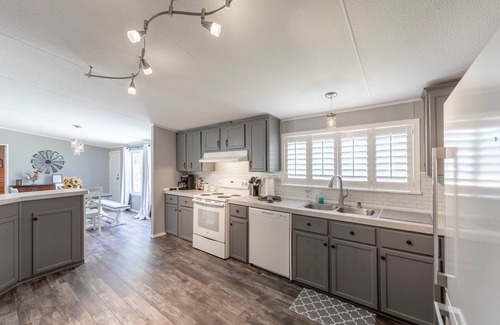 Green Cove Springs Other | NEW Farmhouse! Hot tub, Fire Pit & Yard Games