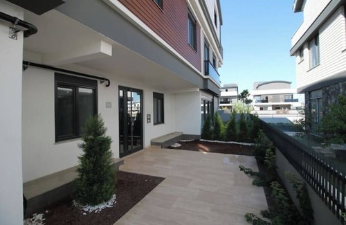 Lara House | New Flat&Large Living Space(2-2) Near Lara Beach