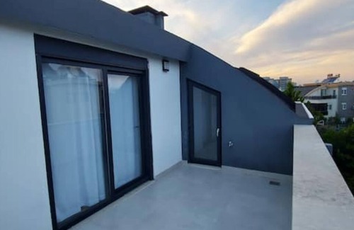 Lara House | New Flat&Large Living Space(2-6) Near Lara Beach