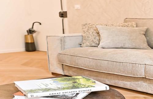 Quartier de la Plaine-de-Monceaux Apartment | New flat with AC Porte Maillot Arc de Triomphe