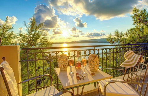 Kefalonia Apartment | *NEW FOR 2016 * A luxurious, romantic getaway just for the 2 of you !