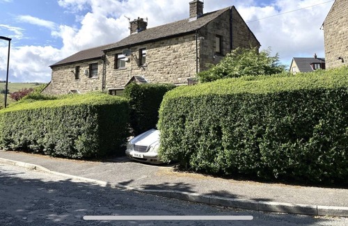 Denshaw Cottage | *New for July 2020* Holiday Cottage in Saddleworth Countryside
