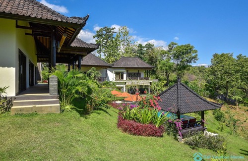 Tukad Mungga Villa | New for rent: 5* Deluxe Pool villa ~ Private, Nature, Lovina Beach~