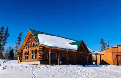 Daniel Cabin | New for VRBO! End of the road privacy that borders National Forest.