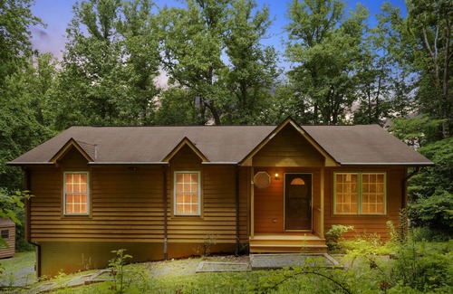 Front Royal Cabin | NEW Freedom Lodge in Shenandoah