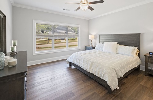 Lake Oconee House | New Fully-Furnished Carriage House in Harbor Club (gated) community