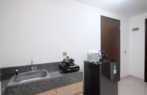 Depok Apartment | New Furnished and Homey 2BR at Transpark Cibubur Apartment By Travelio