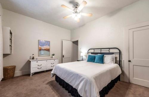 Austin Ave. House | New Gathering Place on Columbus