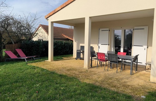 Vendeuvre-du-Poitou House | New gîte, 12 minutes from Futuroscope, in the countryside. "Poppy