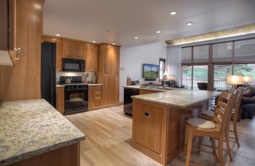 Purgatory House | New! High Mountain Home (#703) |10 min to Ski - Golf - AC/Pool/Hot Tub/Deck