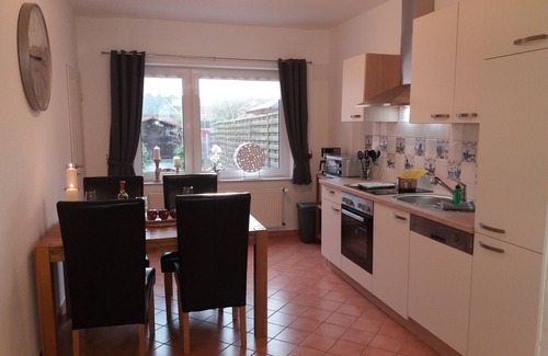 Weener House | NEW! Holiday home with a unique view of the historic port of Weener