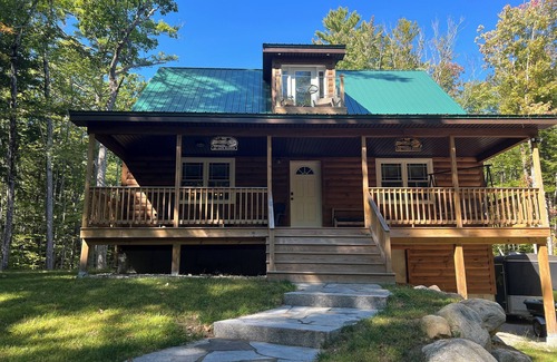 North Sebago House | New Home: Enchanting 3-bedroom house in Sebago