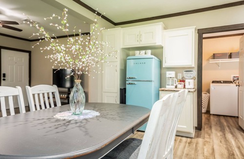 Seguin House | NEW! Home in Downtown Seguin