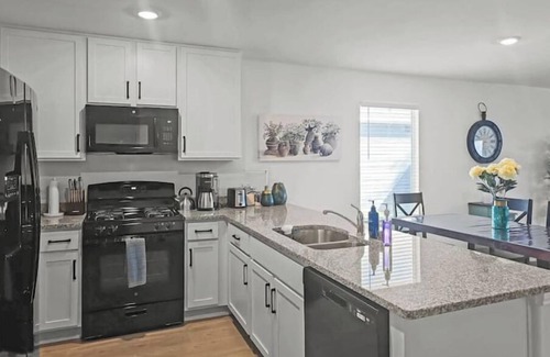 McKinney House | New home w/garage -Enjoy trails, Downtown McKinneynn