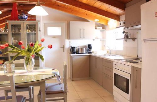 Kalamata Apartment | New independent loft, 360⁰ view, 5' beach/center