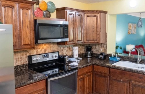 South Padre Island Condo | NEW! Island Condo * 1st Floor * Pool * Patio