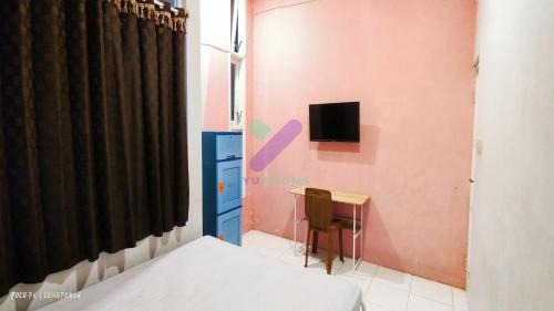 Blitar Hotel | New Jasmine Guest House by Yurooms