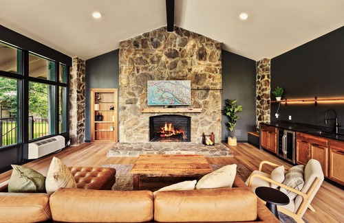 Townsend Hotel | New King Suite with Fireplace & Kitchenette