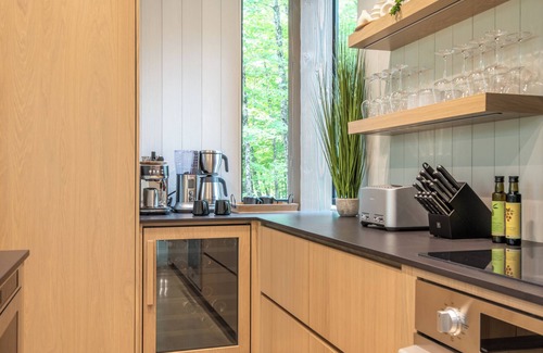 Mont-Tremblant House | NEW! Lagom Trad | 5 Bedrooms |Spa | Tremblant Living