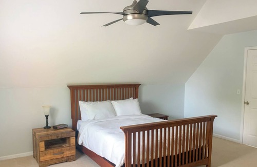 Bay Shore House | New! Lake Michigan private access. Nestled between Charlevoix and Petoskey.