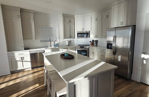 Fort Gaines House | New lakefront 3 bedroom, 2 story house in lovely Georgetown with private dock