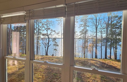 Fort Gaines House | New lakefront 3 bedroom, 2 story house in lovely Georgetown with private dock