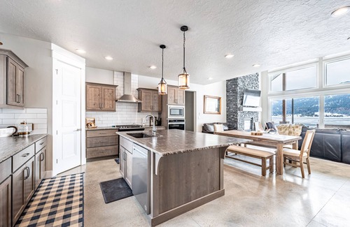 Tamarack Resort Ski Chalet | New Lakefront Modern Chalet With Panoramic Views