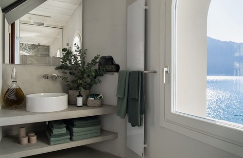 Cernobbio Villa | NEW! LAKEQUEEN - Dock Luxury Lake Como