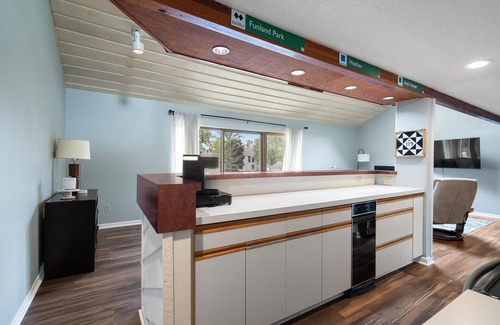Petoskey Condo | *NEW* Lakeside Club - 10 Minutes to Harbor Springs and Petoskey!