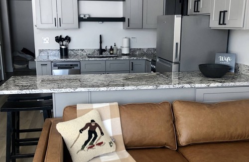 Ogden House | New Lakeside Home with Resort Amenities