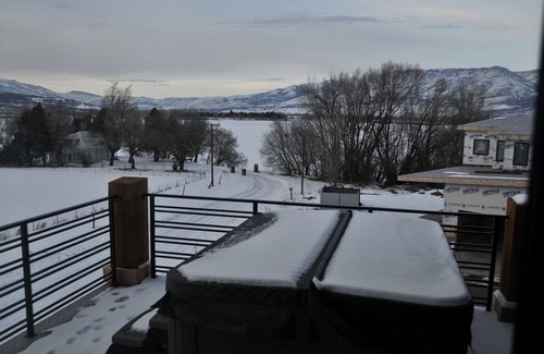 Ogden House | New Lakeside Home with Resort Amenities