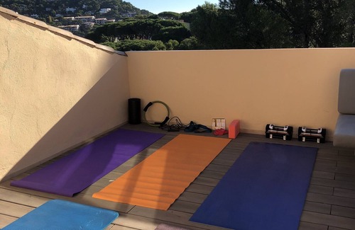 Calella de Palafrugell Condo | New Large 2 Story Flat for 11 w/Pool -5 min walk to Beach & Calella cliff walk